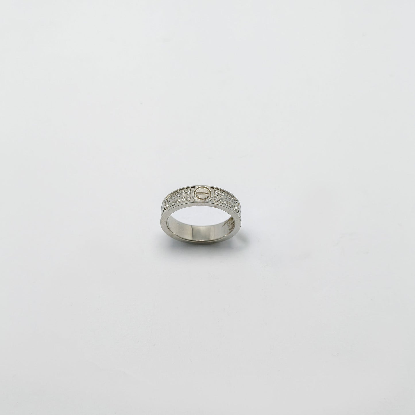 Cartier Love finger band