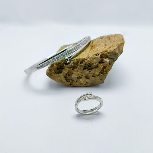 Zircone Bangle with Ring