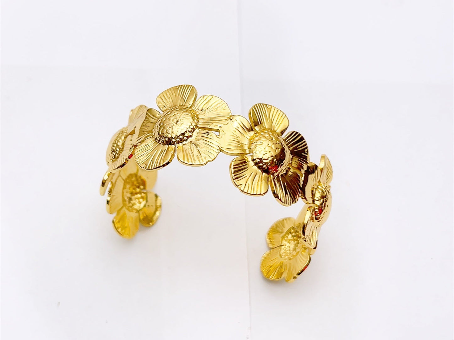 Daisy Hand Cuff